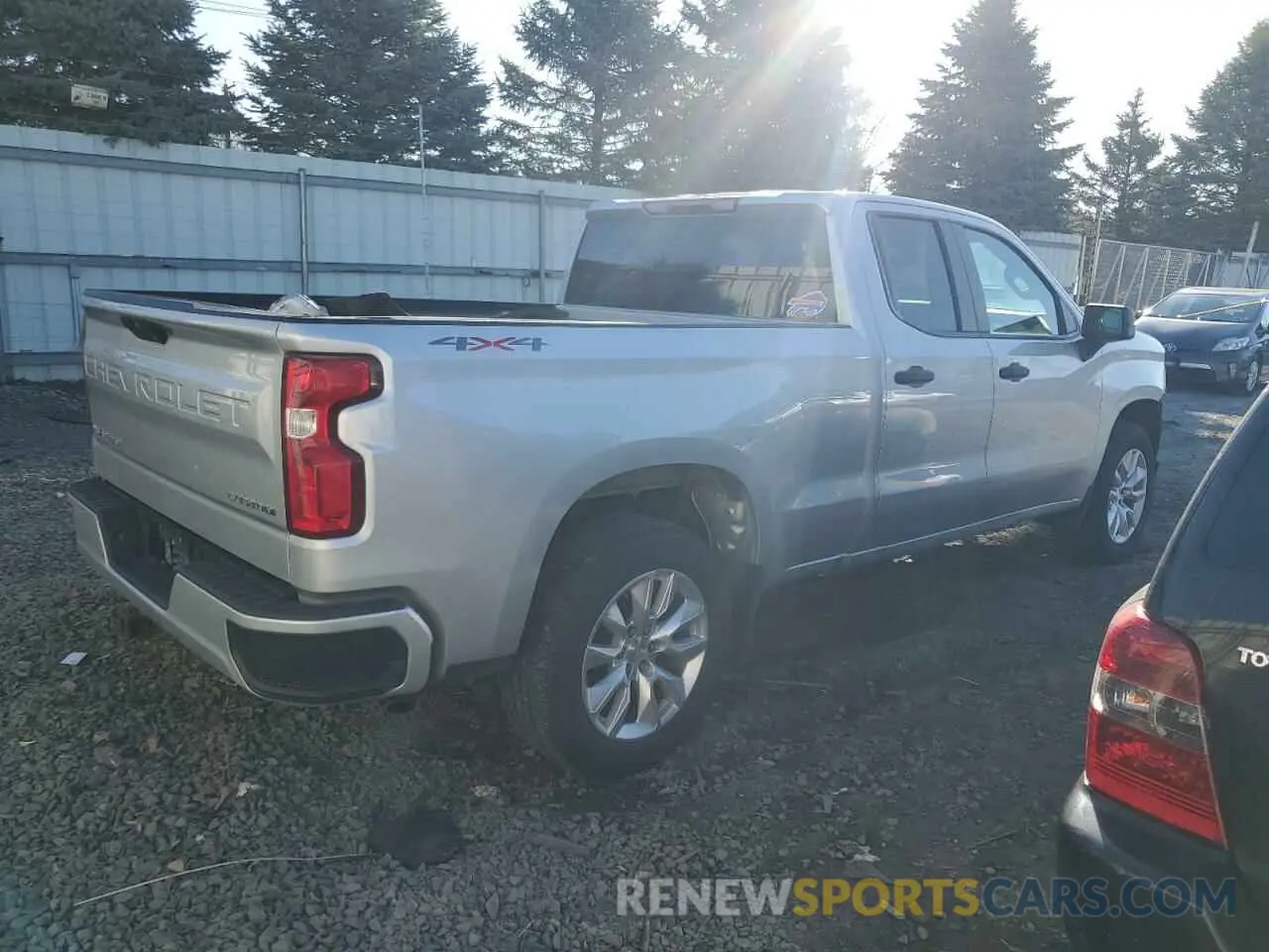 3 Photograph of a damaged car 1GCRYBEH2KZ266659 CHEVROLET ALL Models 2019