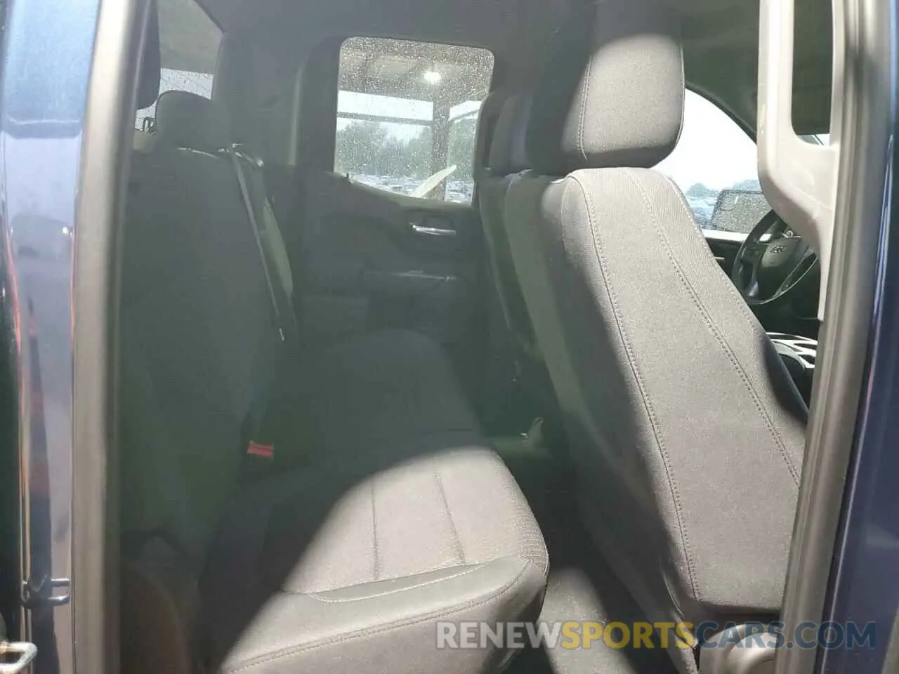 10 Photograph of a damaged car 1GCRYCEF1KZ216209 CHEVROLET ALL Models 2019