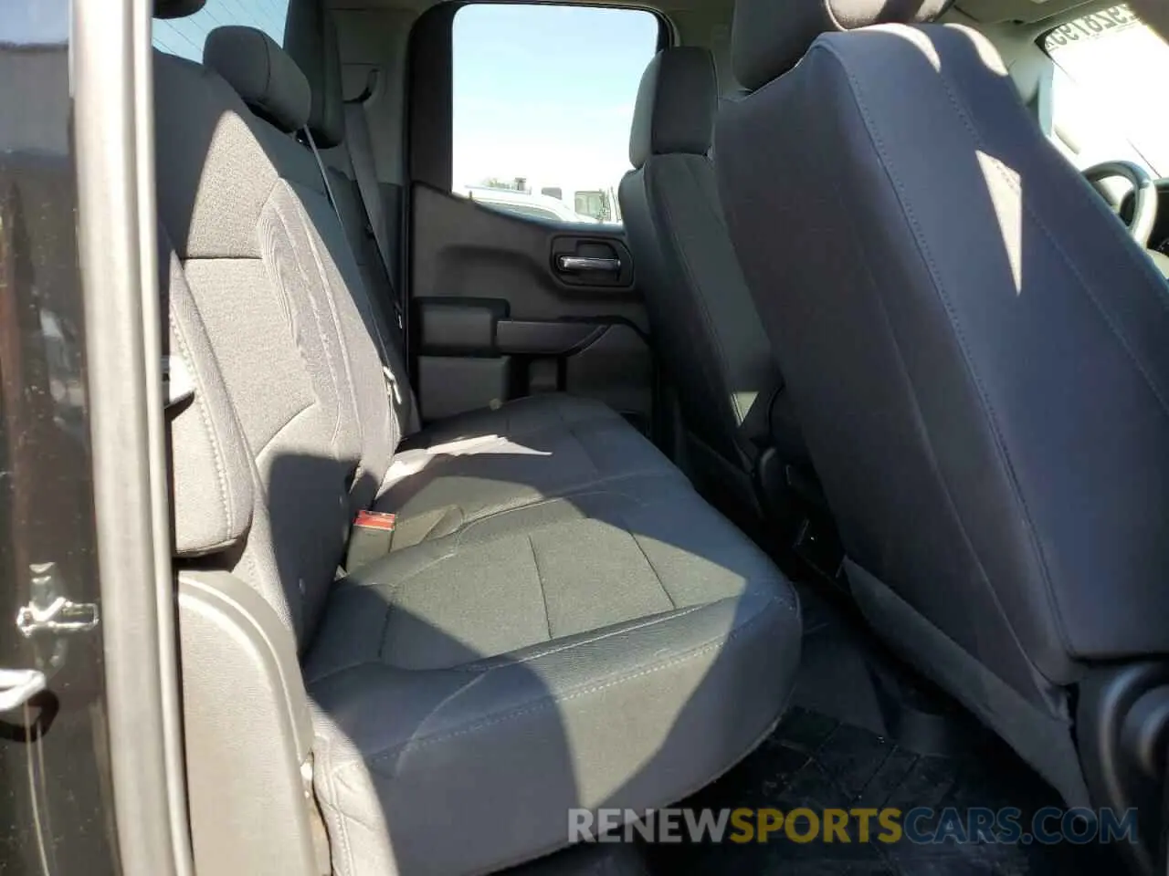 10 Photograph of a damaged car 1GCRYCEF3KZ403290 CHEVROLET ALL Models 2019