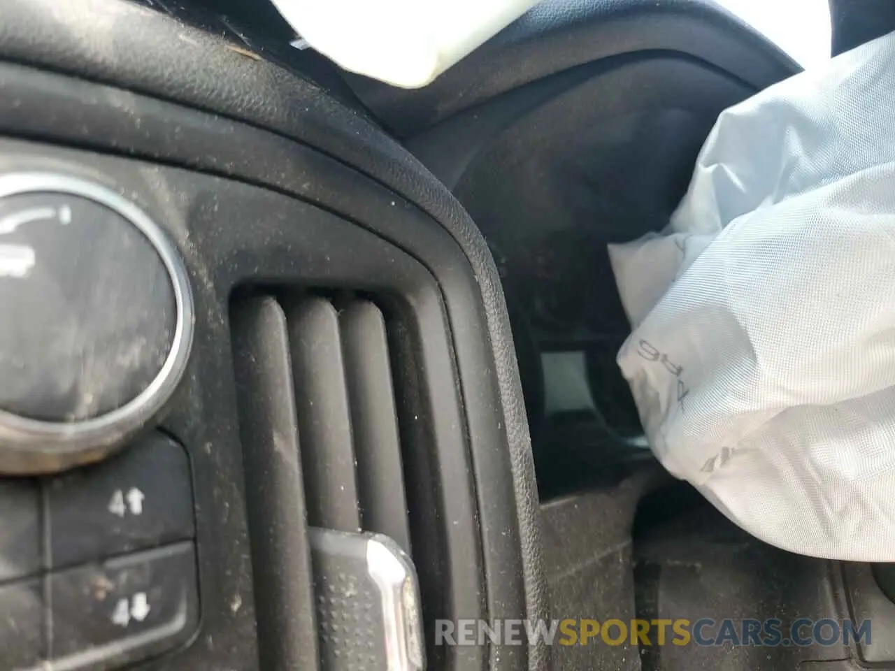 9 Photograph of a damaged car 1GCRYCEF5KZ280463 CHEVROLET ALL Models 2019
