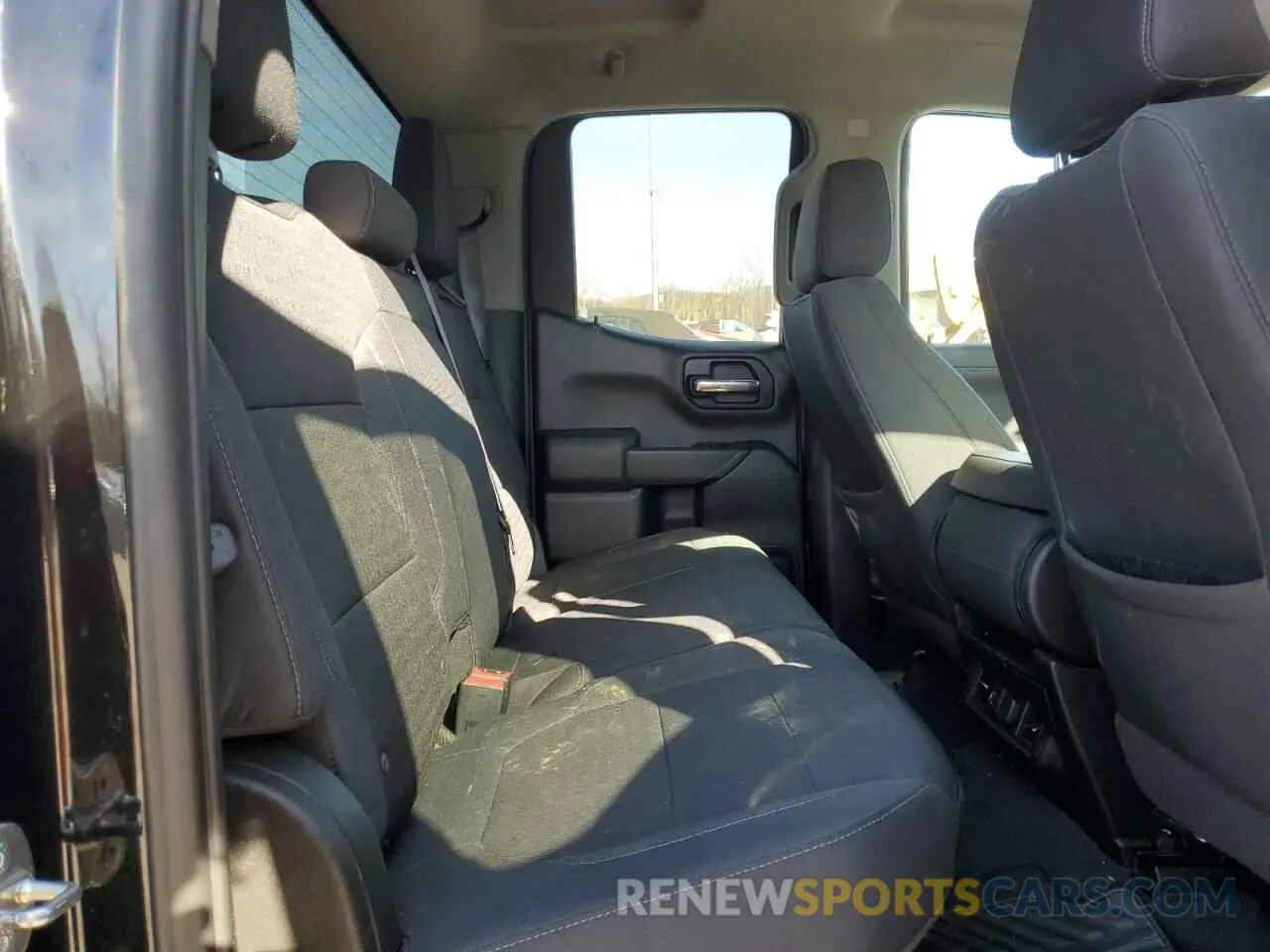 10 Photograph of a damaged car 1GCRYDED3KZ188725 CHEVROLET ALL Models 2019