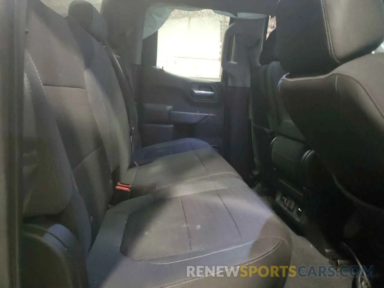 10 Photograph of a damaged car 1GCRYDEK0KZ247776 CHEVROLET ALL Models 2019