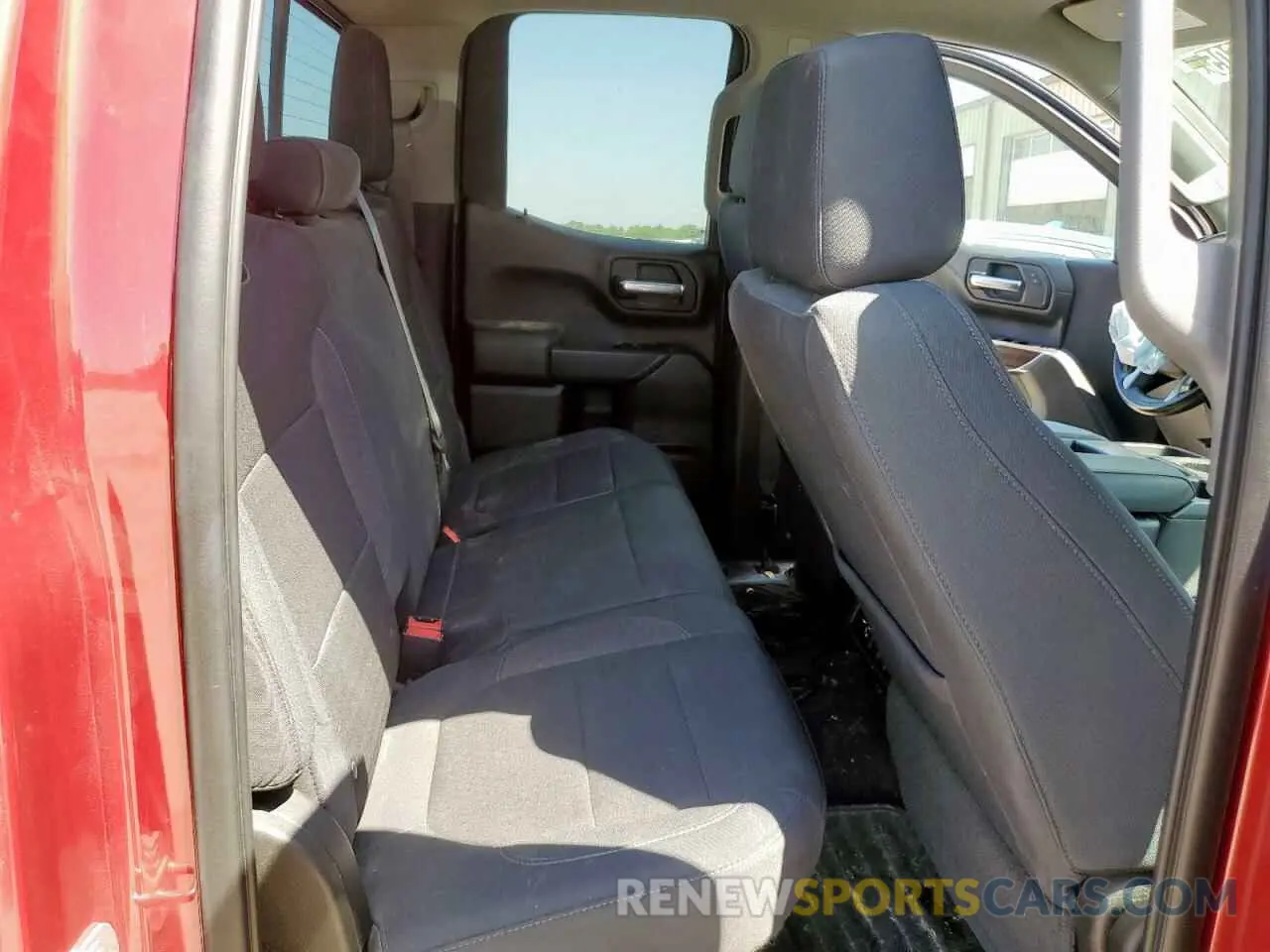 10 Photograph of a damaged car 1GCRYDEK3KZ192370 CHEVROLET ALL Models 2019