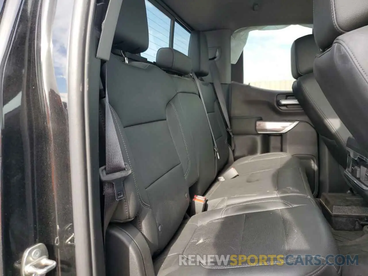 10 Photograph of a damaged car 1GCRYGED1KZ338994 CHEVROLET ALL Models 2019