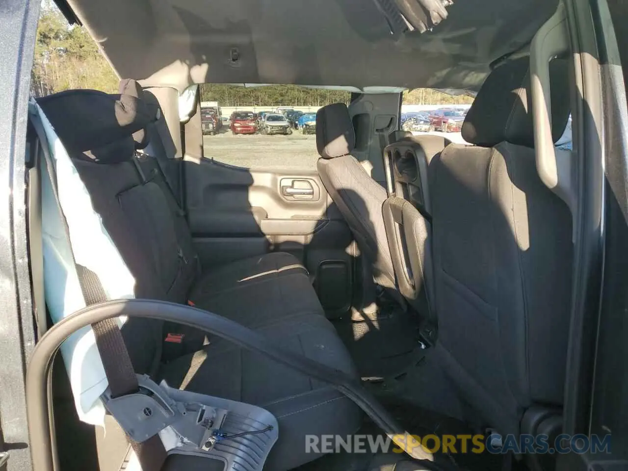 10 Photograph of a damaged car 1GCUWCED5KZ422275 CHEVROLET ALL Models 2019