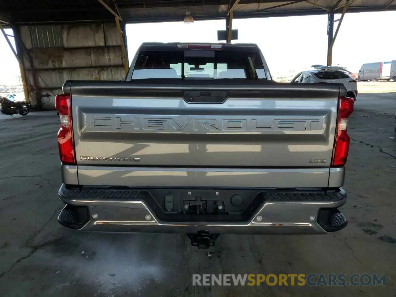 6 Photograph of a damaged car 1GCUWEED8KZ368546 CHEVROLET ALL Models 2019