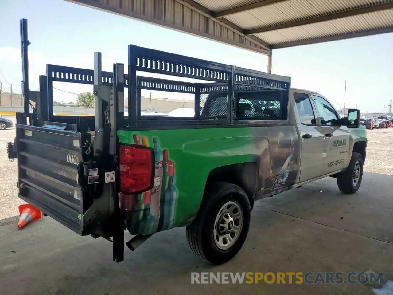 3 Photograph of a damaged car 2GC2CREG0K1209921 CHEVROLET ALL Models 2019