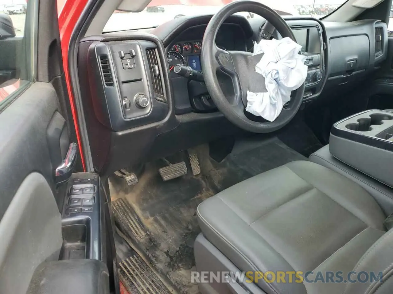 8 Photograph of a damaged car 2GC2CREG6K1204710 CHEVROLET ALL Models 2019