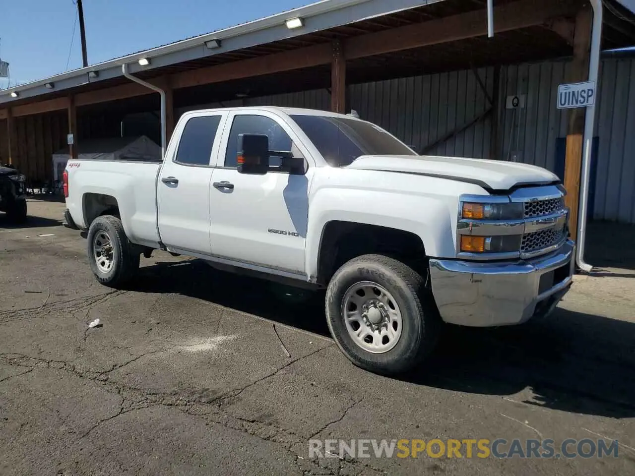 4 Photograph of a damaged car 2GC2KREG0K1111605 CHEVROLET ALL Models 2019