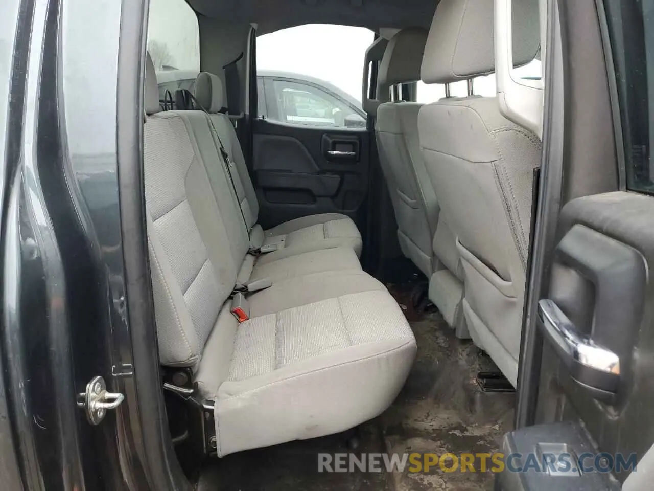10 Photograph of a damaged car 2GC2KREG0K1181556 CHEVROLET ALL Models 2019