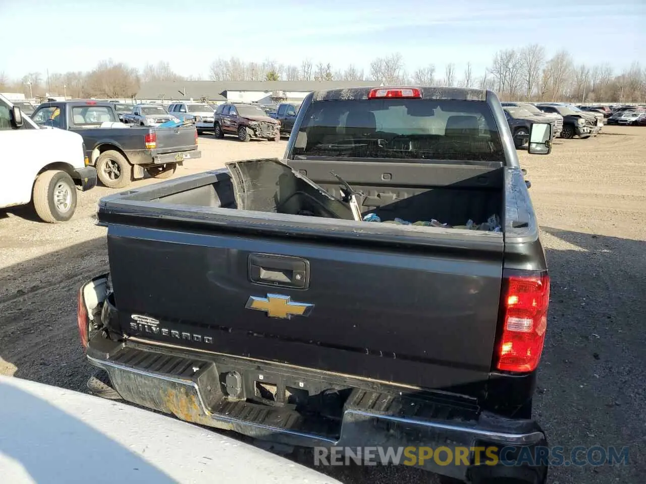 6 Photograph of a damaged car 2GC2KREG0K1181556 CHEVROLET ALL Models 2019