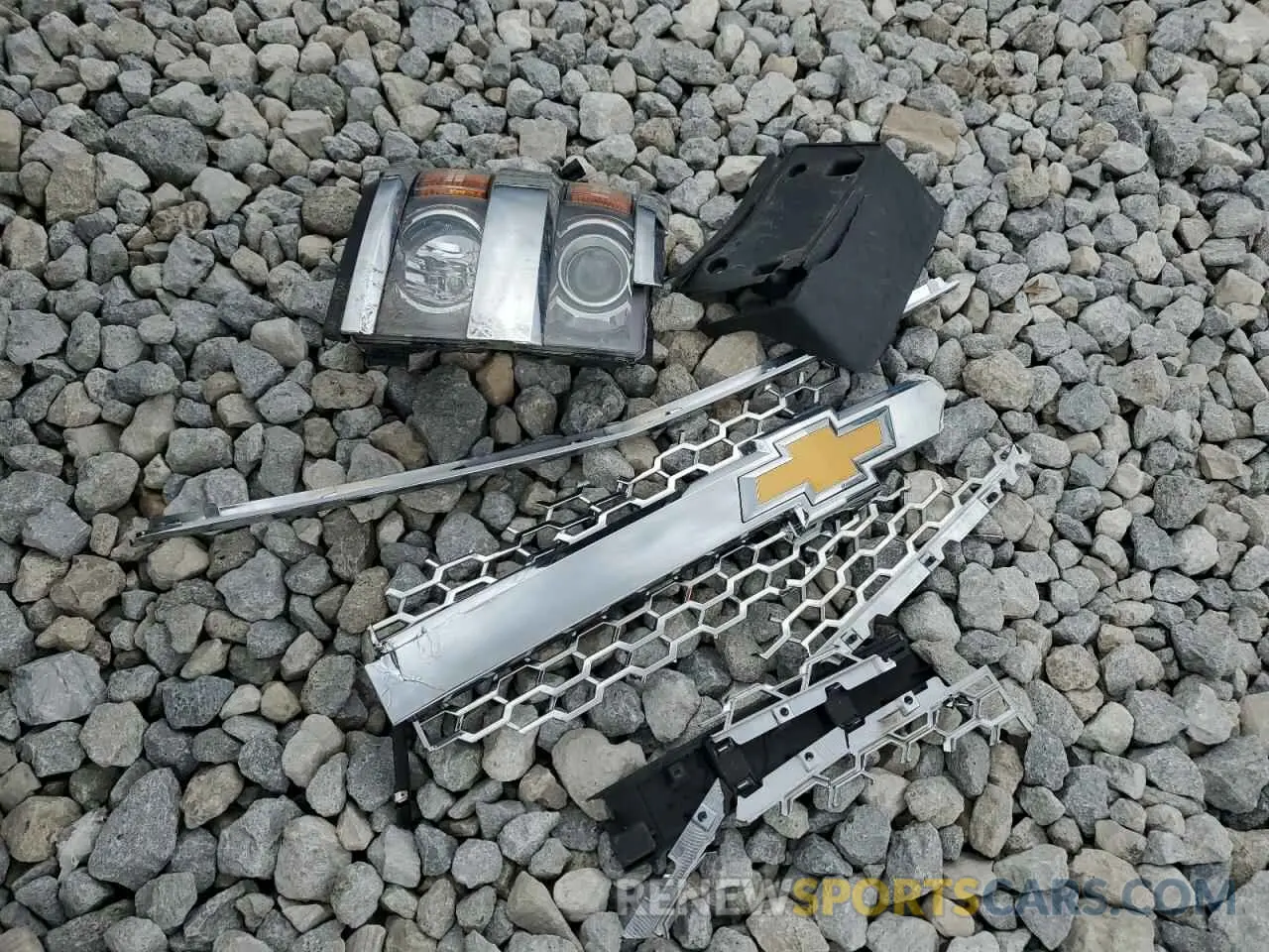 12 Photograph of a damaged car 2GC2KREG0K1227161 CHEVROLET ALL Models 2019