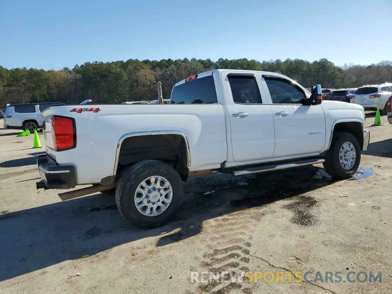 3 Photograph of a damaged car 2GC2KREG7K1238903 CHEVROLET ALL Models 2019