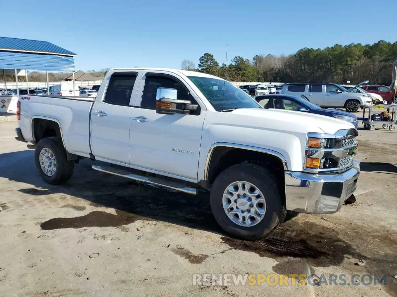 4 Photograph of a damaged car 2GC2KREG7K1238903 CHEVROLET ALL Models 2019