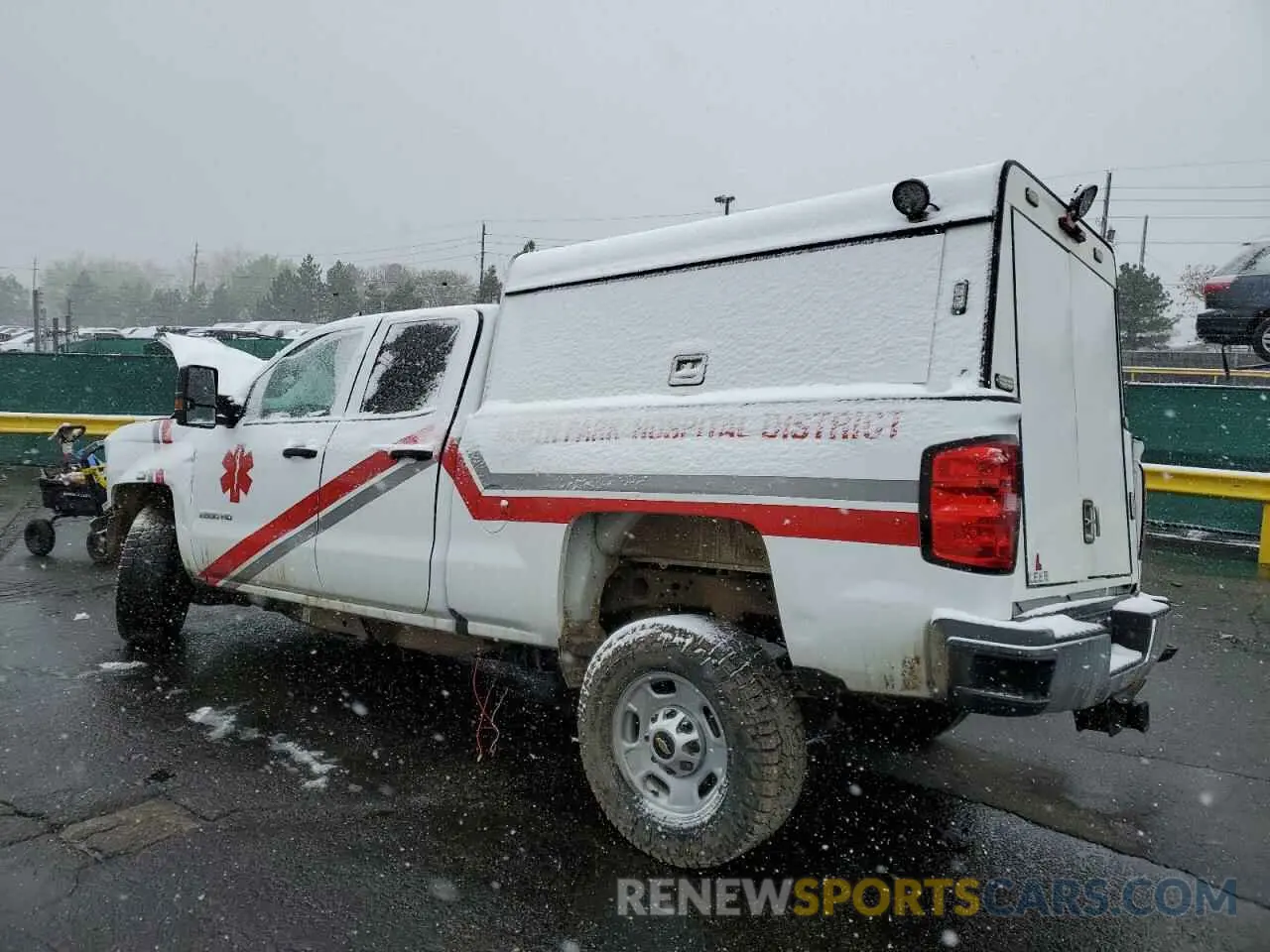 2 Photograph of a damaged car 2GC2KREG7K1240067 CHEVROLET ALL Models 2019