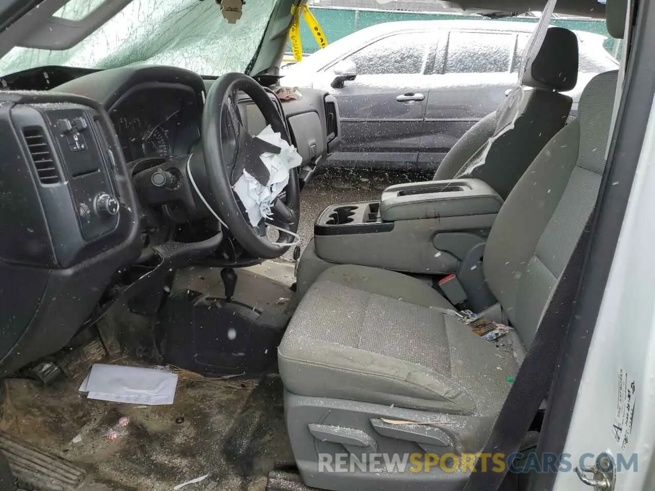 7 Photograph of a damaged car 2GC2KREG7K1240067 CHEVROLET ALL Models 2019
