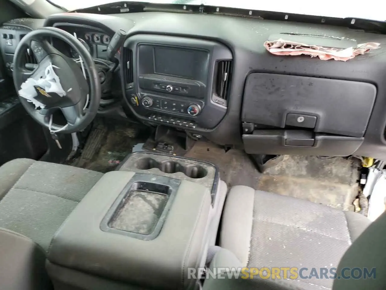 8 Photograph of a damaged car 2GC2KREG7K1240067 CHEVROLET ALL Models 2019