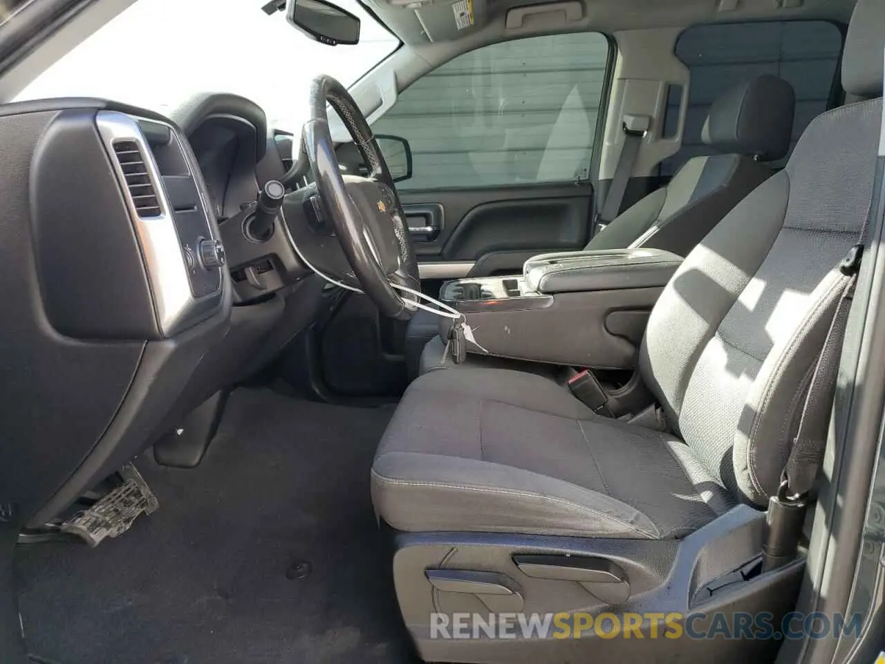7 Photograph of a damaged car 2GCRCPEC0K1157741 CHEVROLET ALL Models 2019
