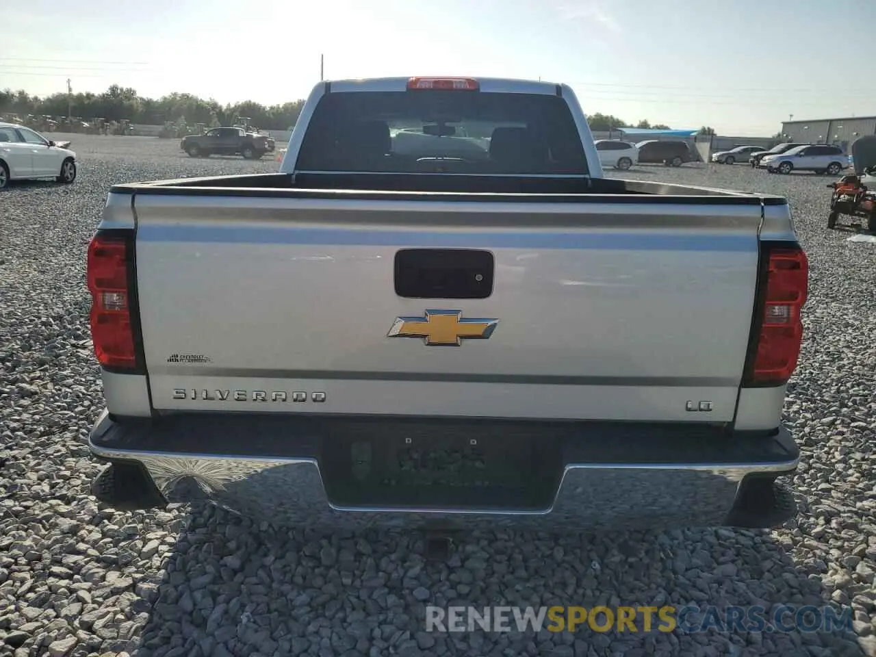 6 Photograph of a damaged car 2GCRCPEC5K1137484 CHEVROLET ALL Models 2019