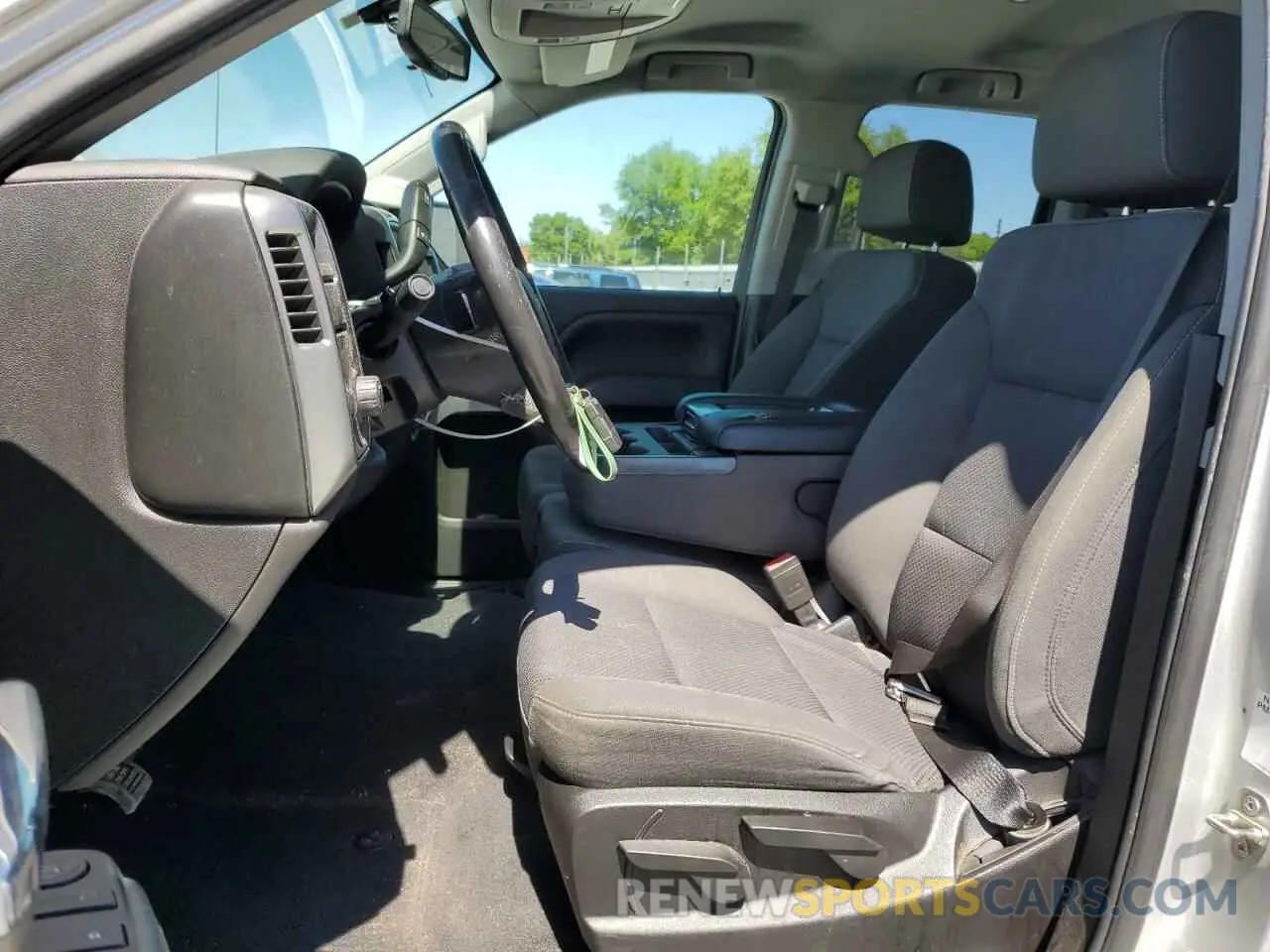 7 Photograph of a damaged car 2GCRCPEC6K1153628 CHEVROLET ALL Models 2019