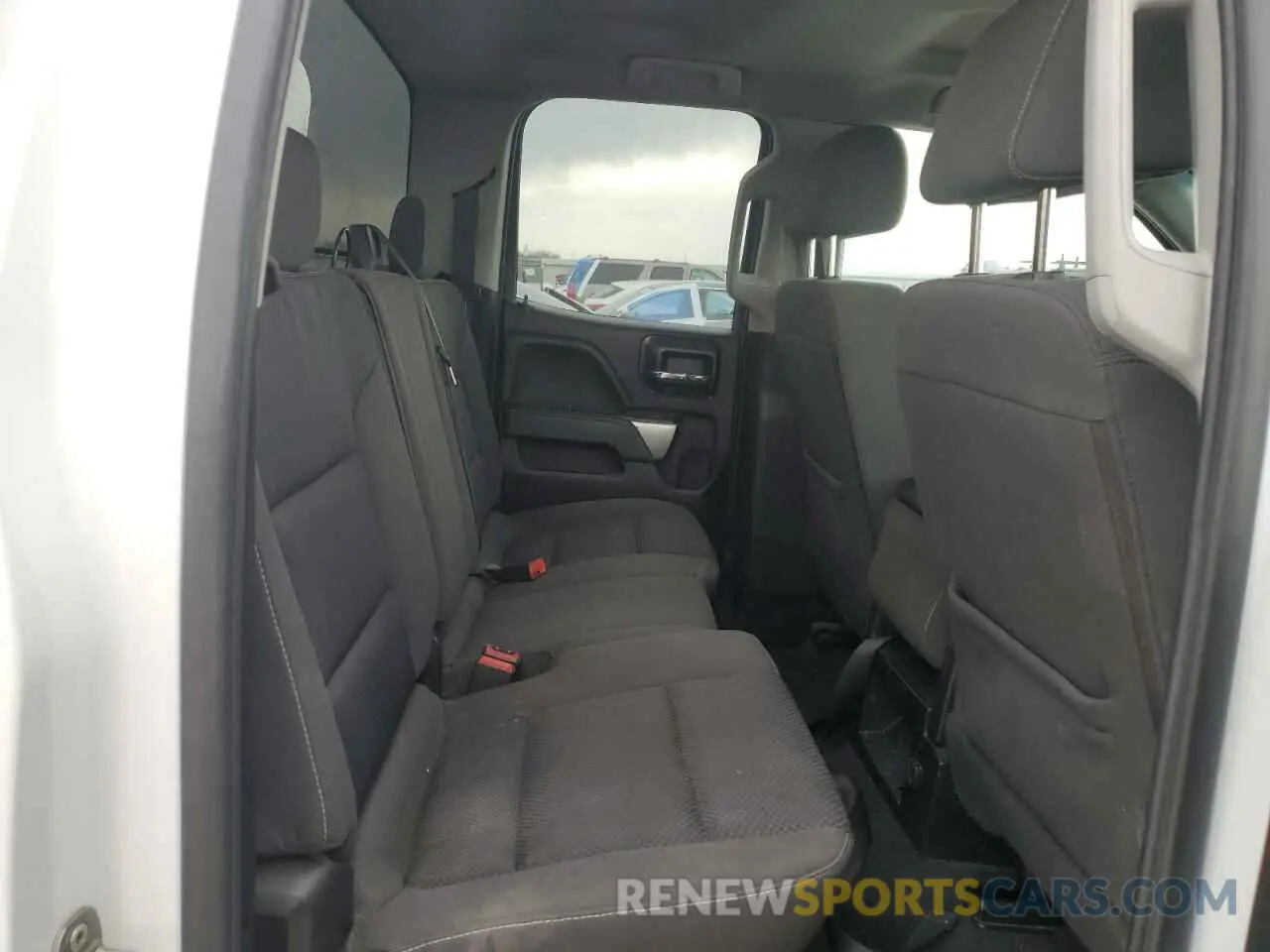 10 Photograph of a damaged car 2GCRCPEC7K1140399 CHEVROLET ALL Models 2019