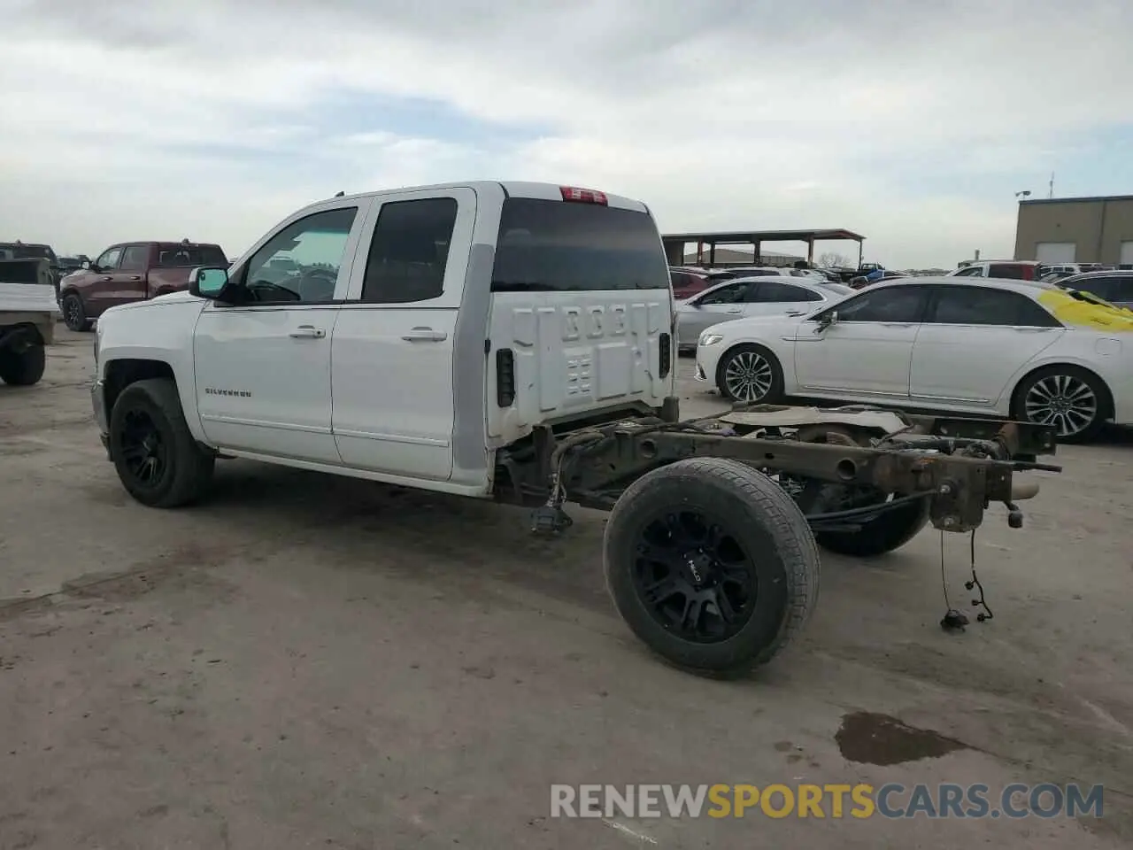 2 Photograph of a damaged car 2GCRCPEC7K1140399 CHEVROLET ALL Models 2019
