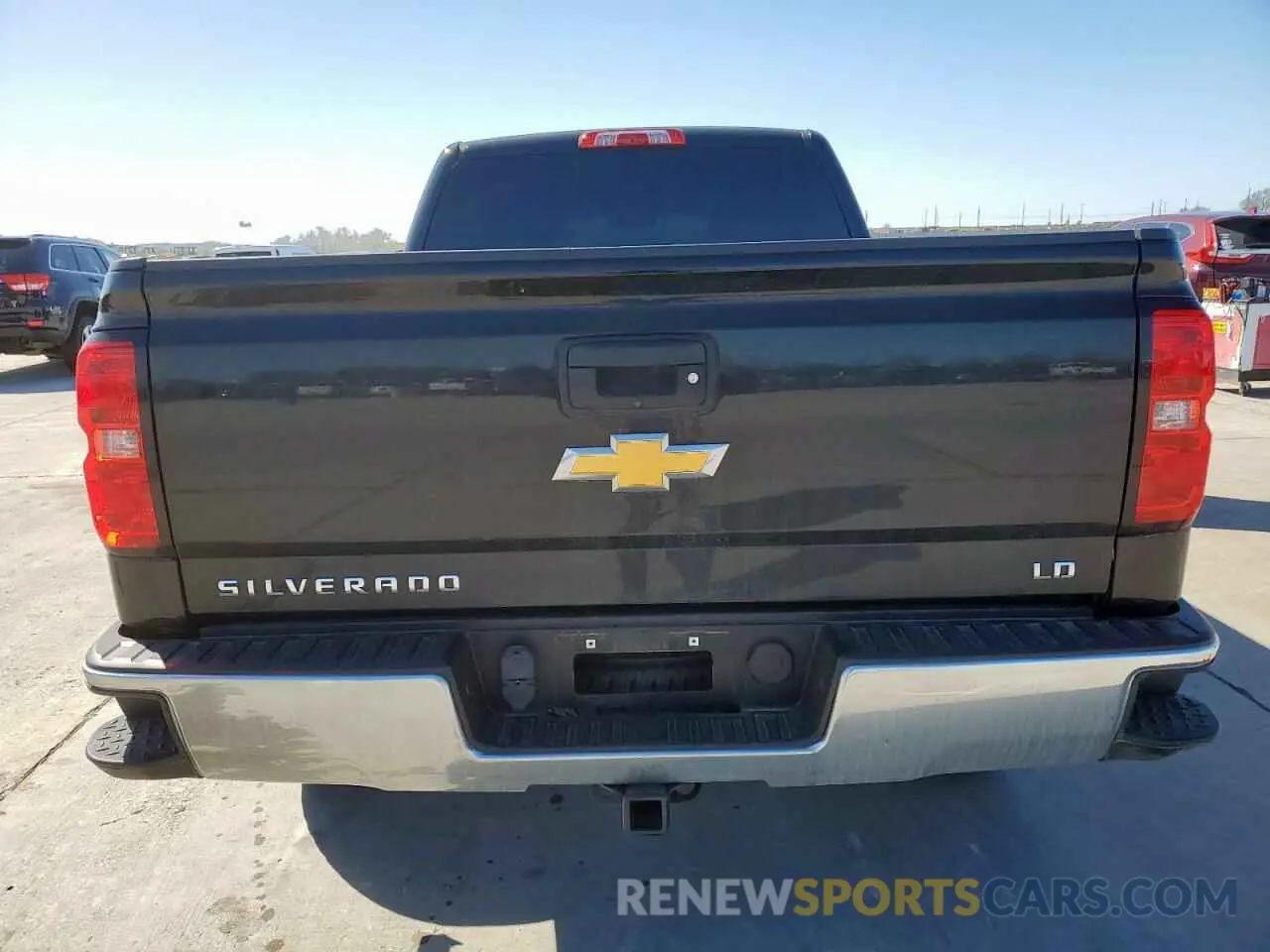 6 Photograph of a damaged car 2GCRCPEC9K1158922 CHEVROLET ALL Models 2019