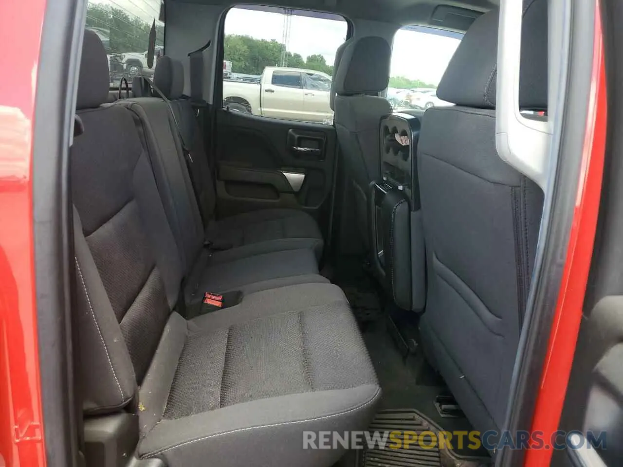 10 Photograph of a damaged car 2GCRCPECXK1235684 CHEVROLET ALL Models 2019