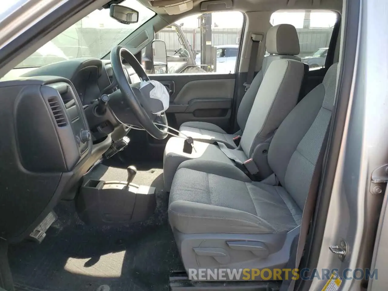 7 Photograph of a damaged car 2GCVKMEC6K1240039 CHEVROLET ALL Models 2019