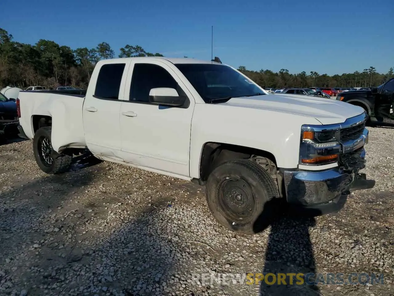 4 Photograph of a damaged car 2GCVKPEC0K1104362 CHEVROLET ALL Models 2019