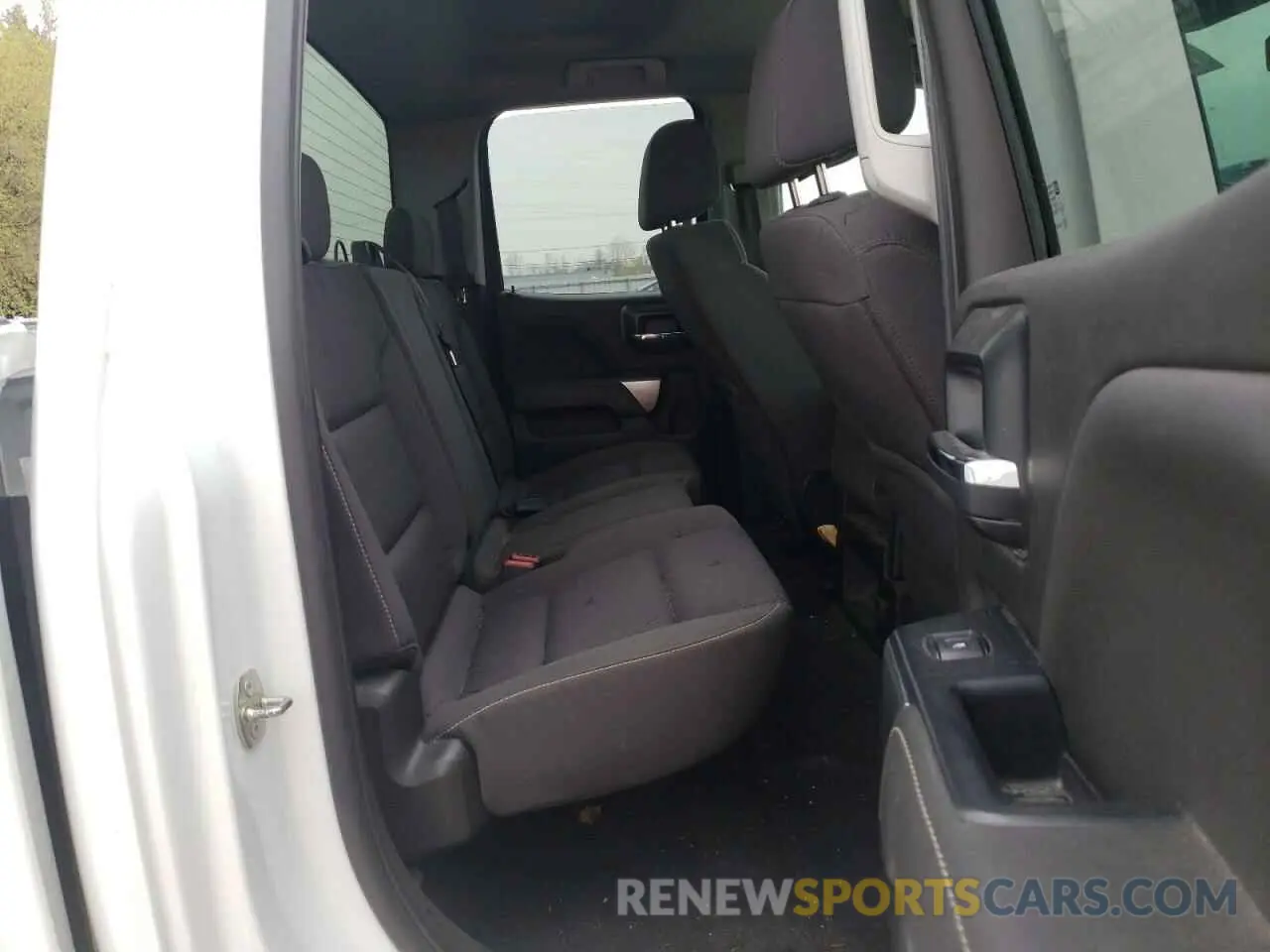 10 Photograph of a damaged car 2GCVKPEC0K1128709 CHEVROLET ALL Models 2019