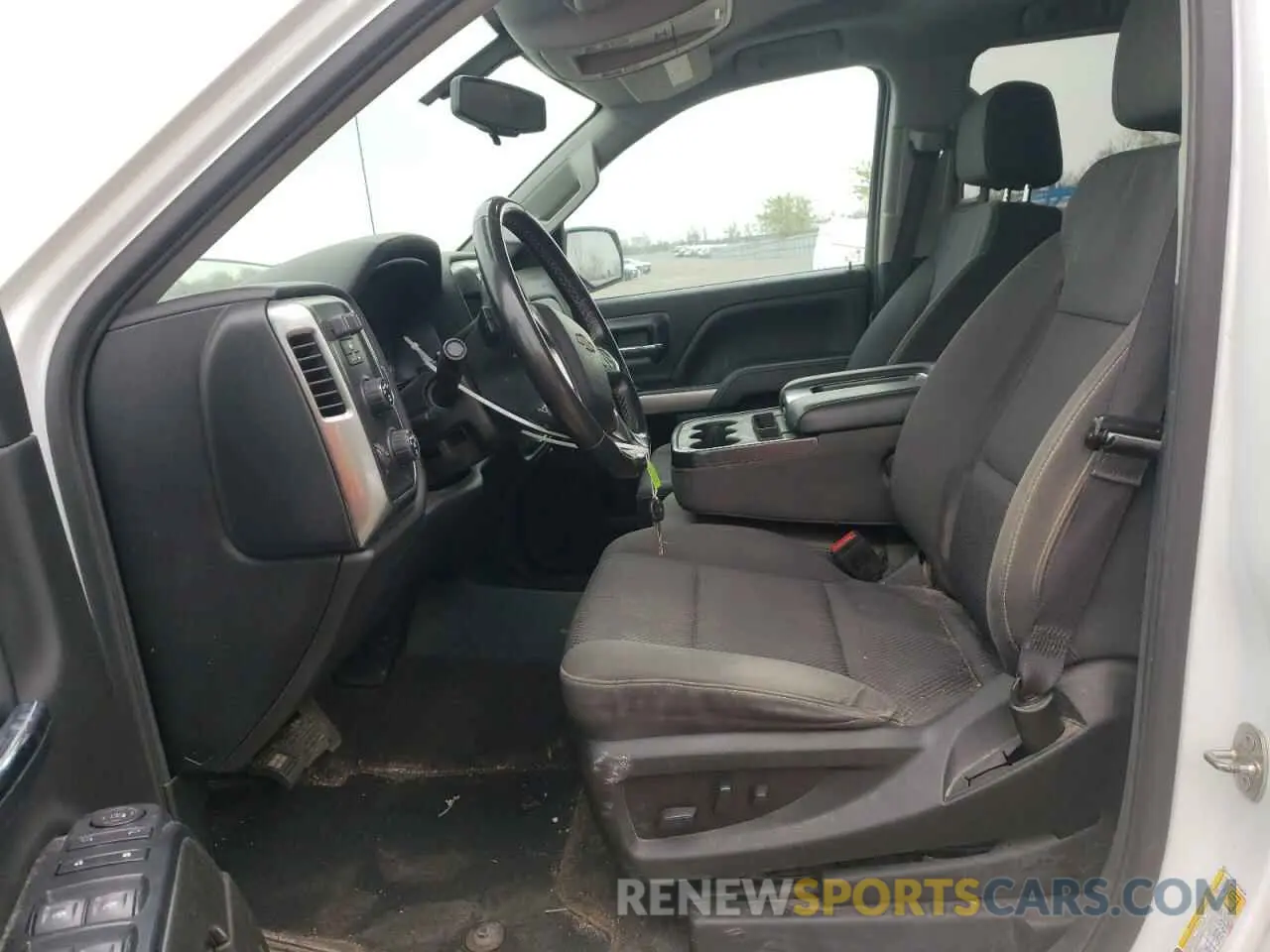 7 Photograph of a damaged car 2GCVKPEC0K1128709 CHEVROLET ALL Models 2019
