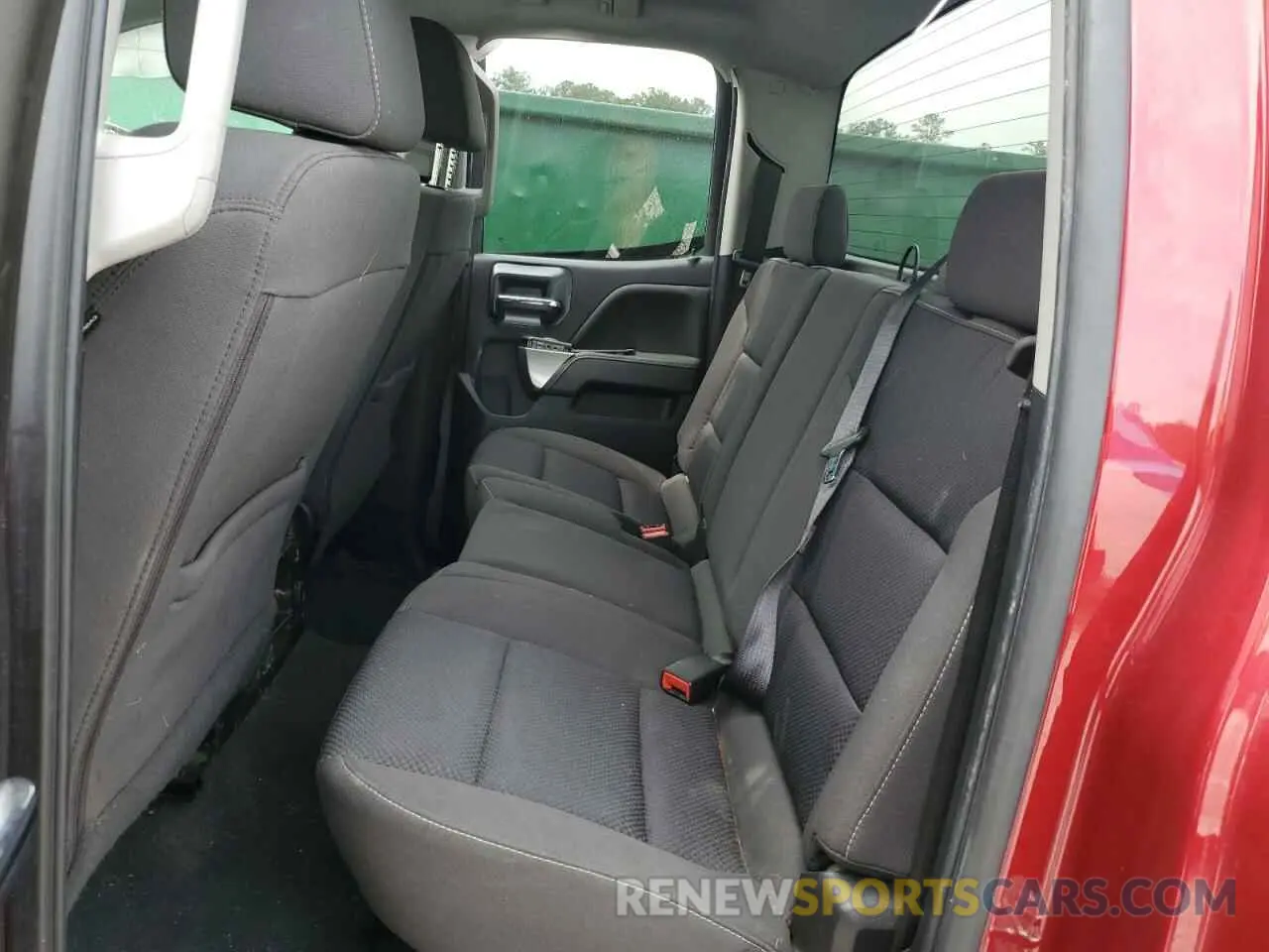 10 Photograph of a damaged car 2GCVKPEC0K1235873 CHEVROLET ALL Models 2019