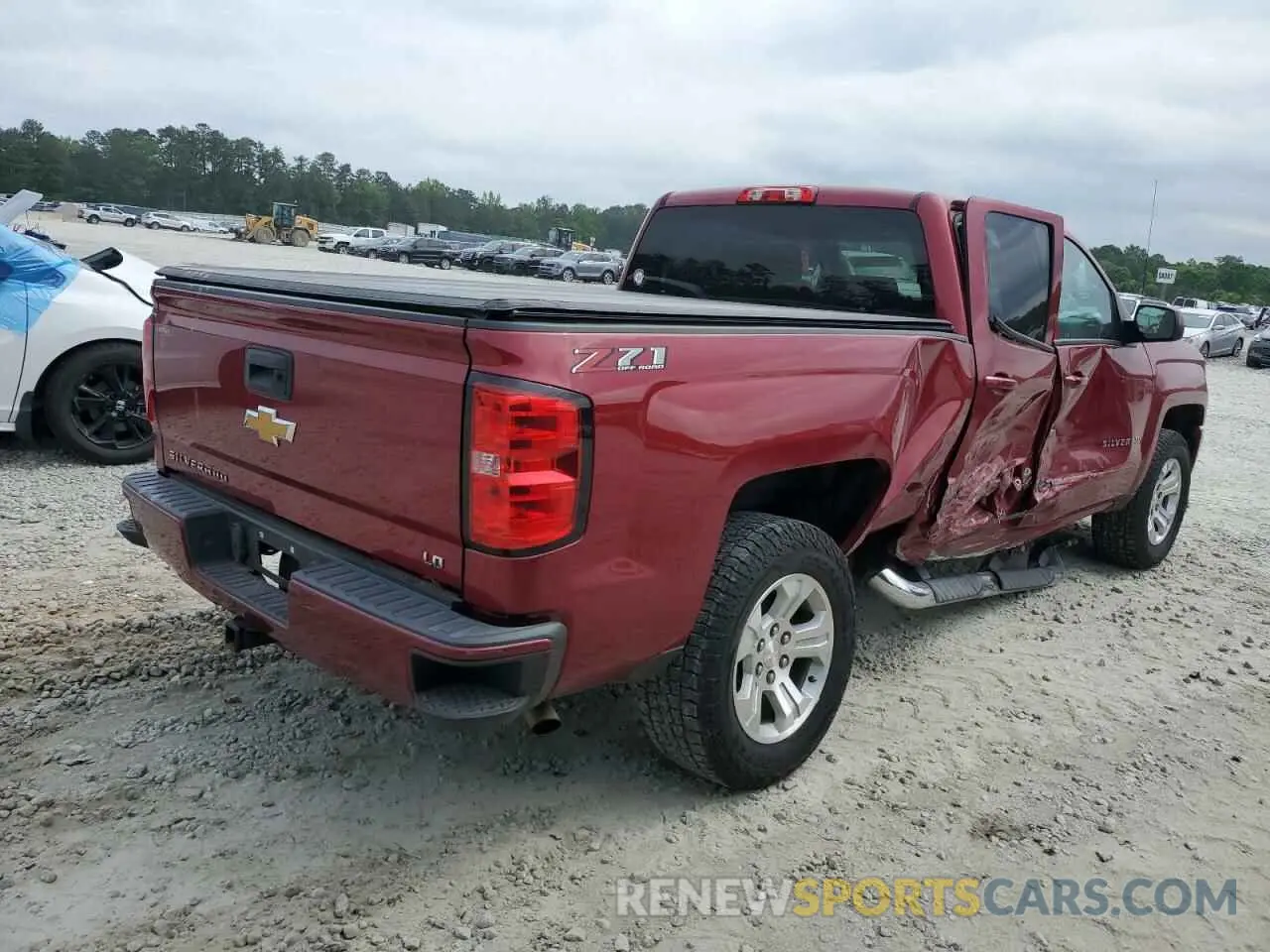 3 Photograph of a damaged car 2GCVKPEC0K1235873 CHEVROLET ALL Models 2019