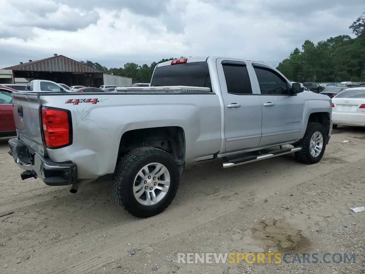 3 Photograph of a damaged car 2GCVKPEC1K1109456 CHEVROLET ALL Models 2019