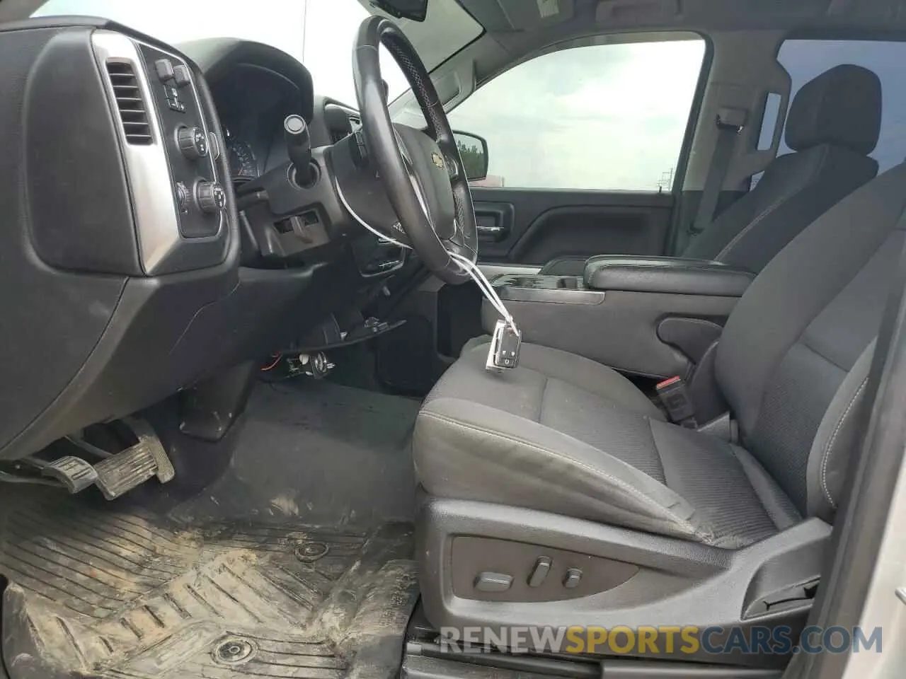 7 Photograph of a damaged car 2GCVKPEC1K1109456 CHEVROLET ALL Models 2019