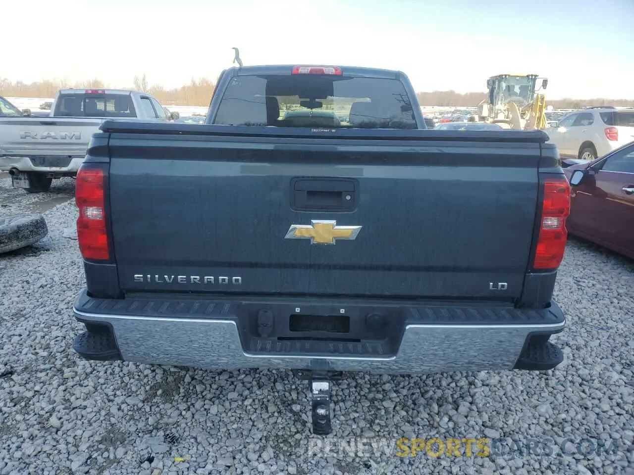 6 Photograph of a damaged car 2GCVKPEC1K1137922 CHEVROLET ALL Models 2019