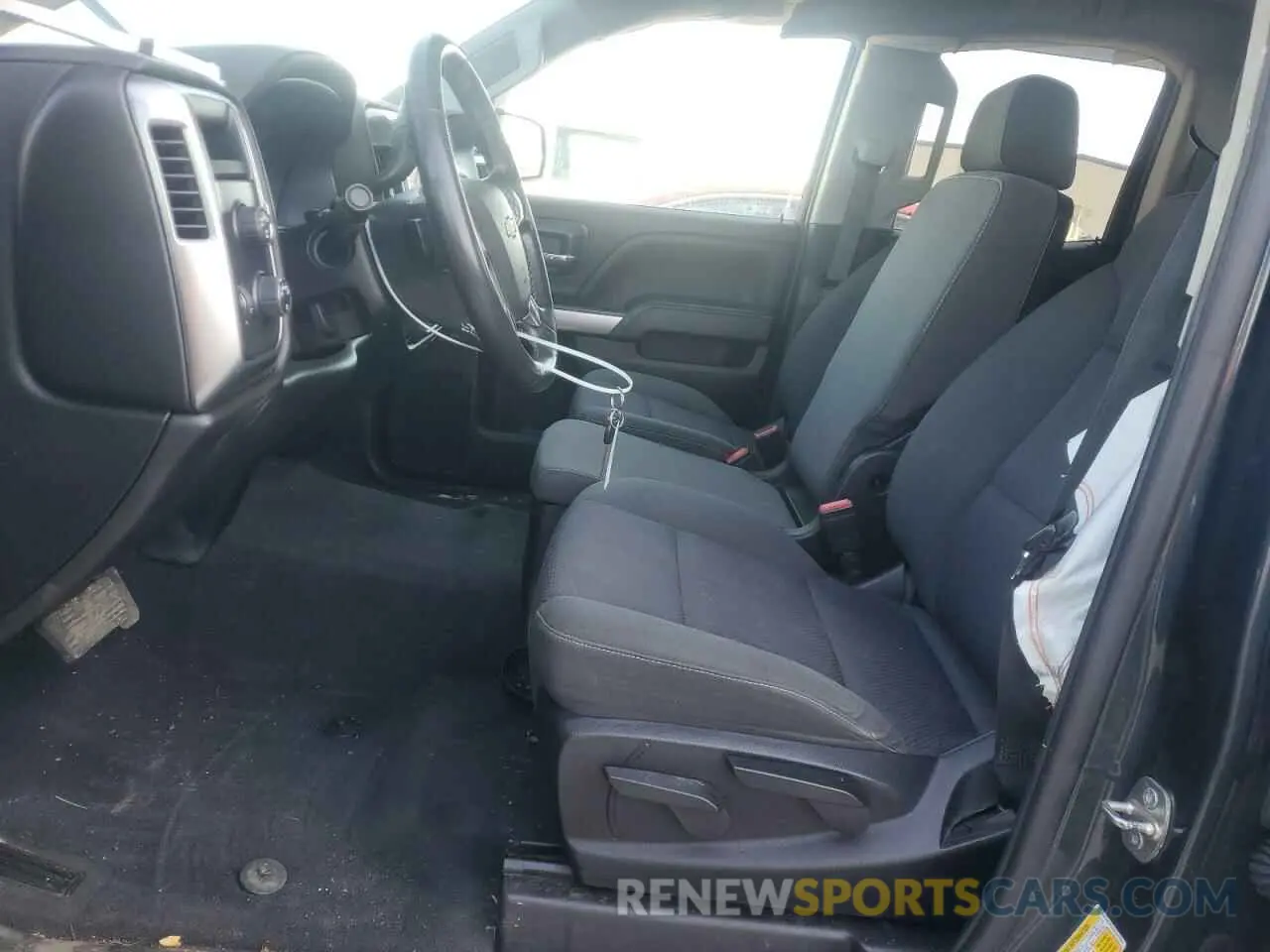 7 Photograph of a damaged car 2GCVKPEC1K1137922 CHEVROLET ALL Models 2019