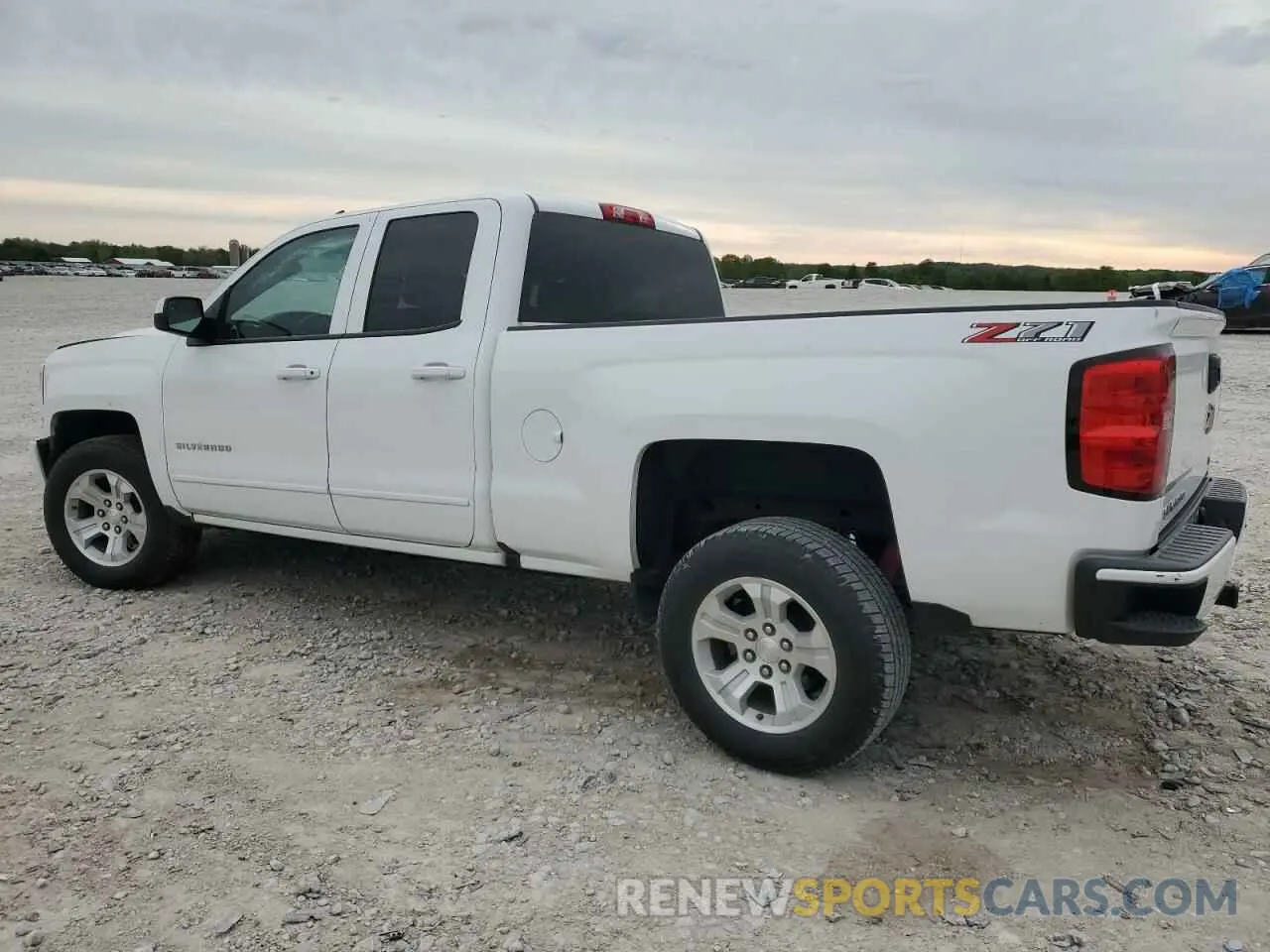 2 Photograph of a damaged car 2GCVKPEC1K1185498 CHEVROLET ALL Models 2019