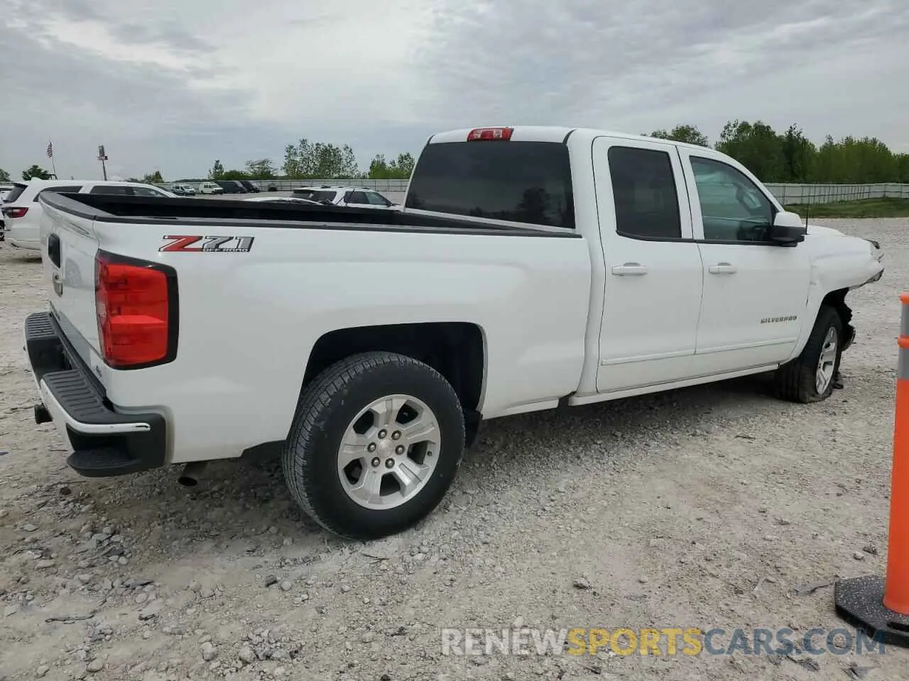 3 Photograph of a damaged car 2GCVKPEC1K1185498 CHEVROLET ALL Models 2019