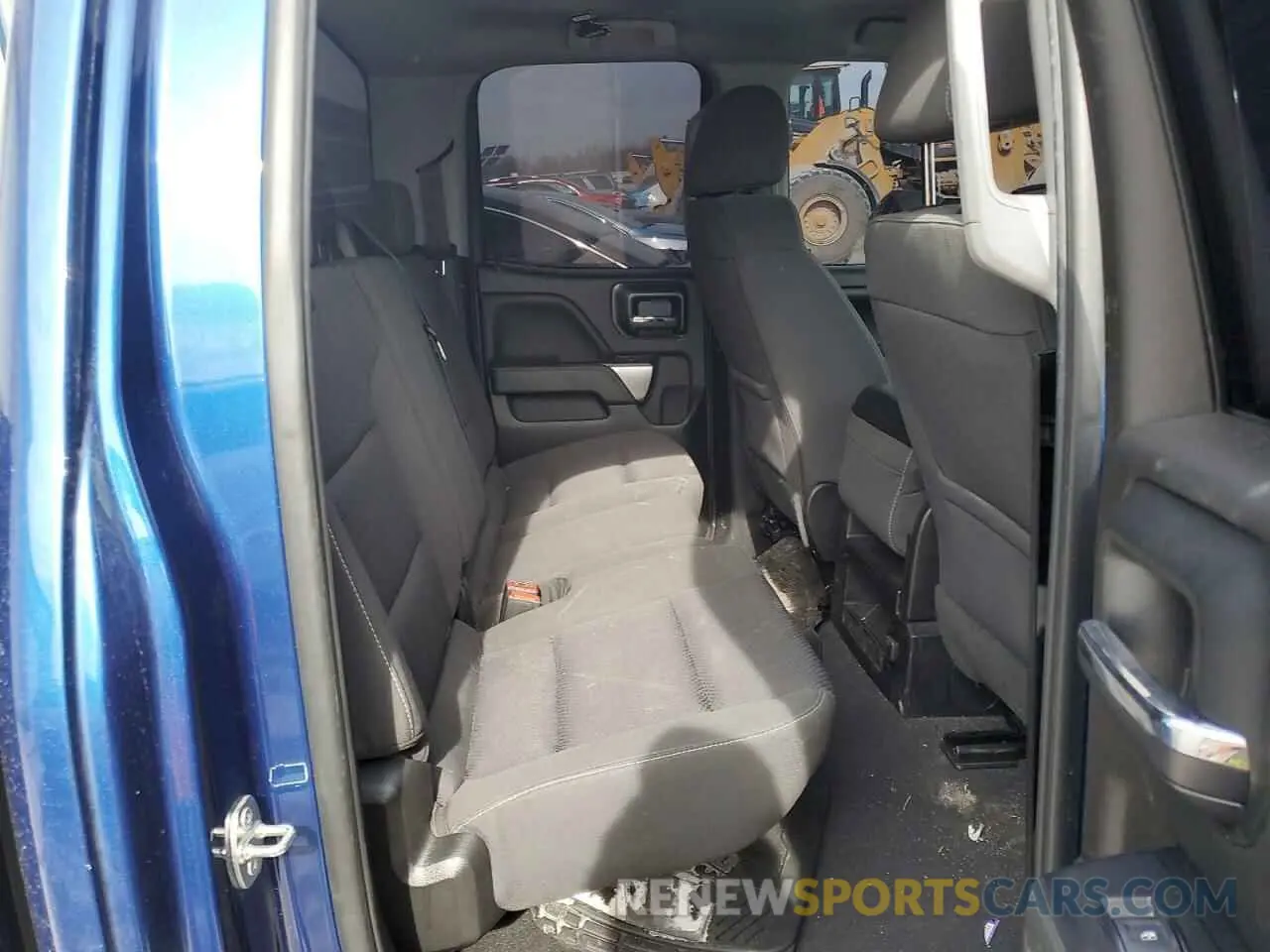 10 Photograph of a damaged car 2GCVKPEC3K1120734 CHEVROLET ALL Models 2019