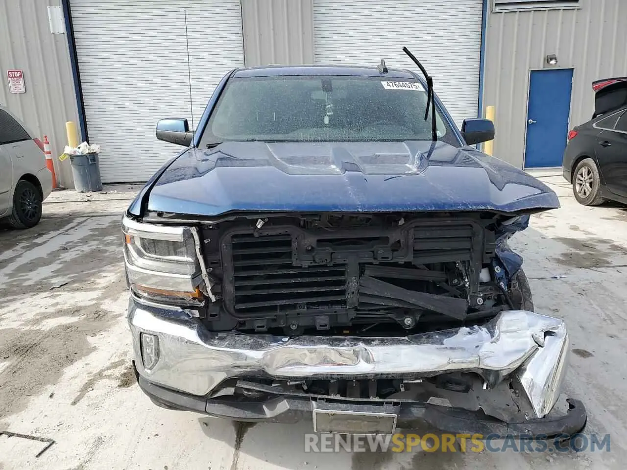 5 Photograph of a damaged car 2GCVKPEC3K1120734 CHEVROLET ALL Models 2019