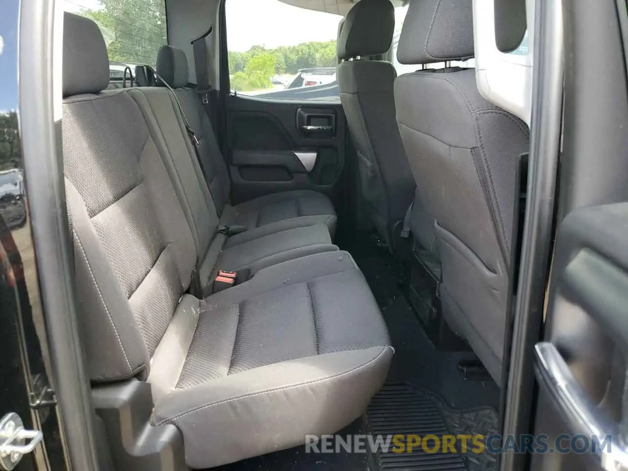 10 Photograph of a damaged car 2GCVKPEC3K1214774 CHEVROLET ALL Models 2019