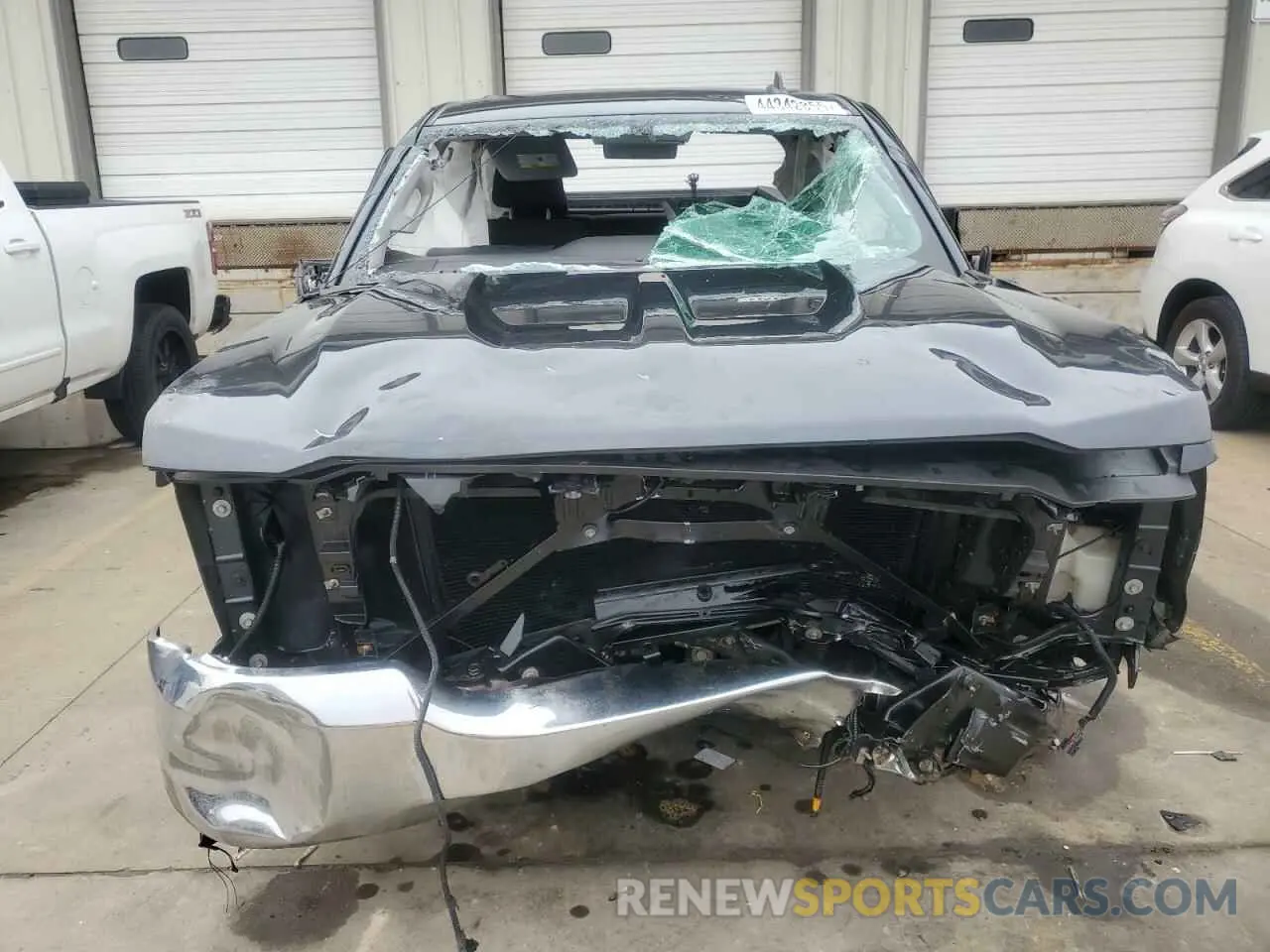 5 Photograph of a damaged car 2GCVKPEC4K1122623 CHEVROLET ALL Models 2019