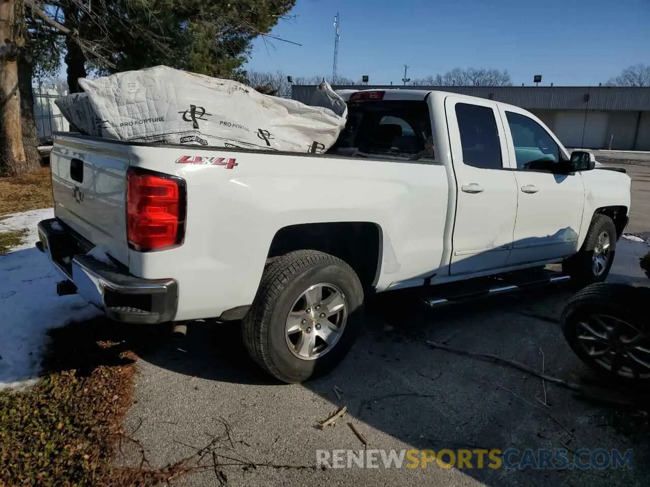 3 Photograph of a damaged car 2GCVKPEC4K1127224 CHEVROLET ALL Models 2019