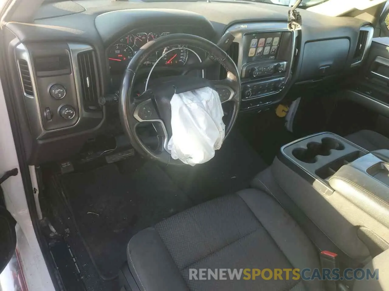 8 Photograph of a damaged car 2GCVKPEC4K1127224 CHEVROLET ALL Models 2019