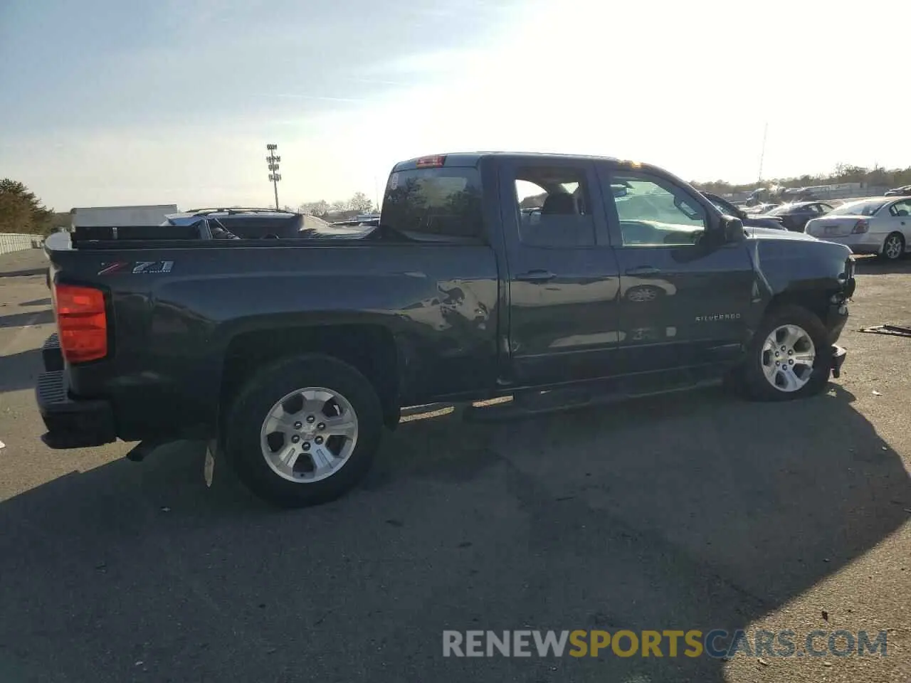 3 Photograph of a damaged car 2GCVKPEC4K1169912 CHEVROLET ALL Models 2019