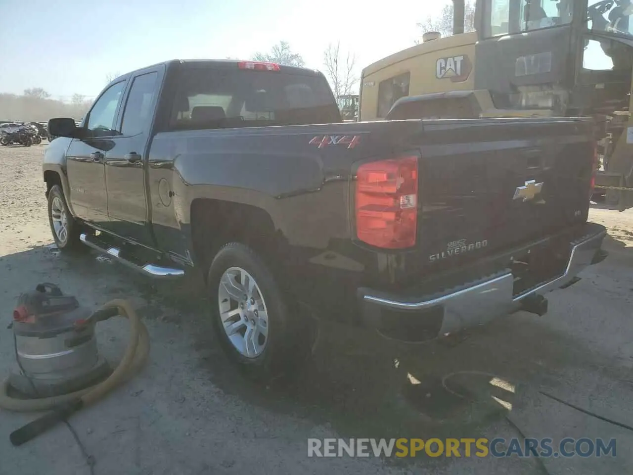 2 Photograph of a damaged car 2GCVKPEC5K1107063 CHEVROLET ALL Models 2019