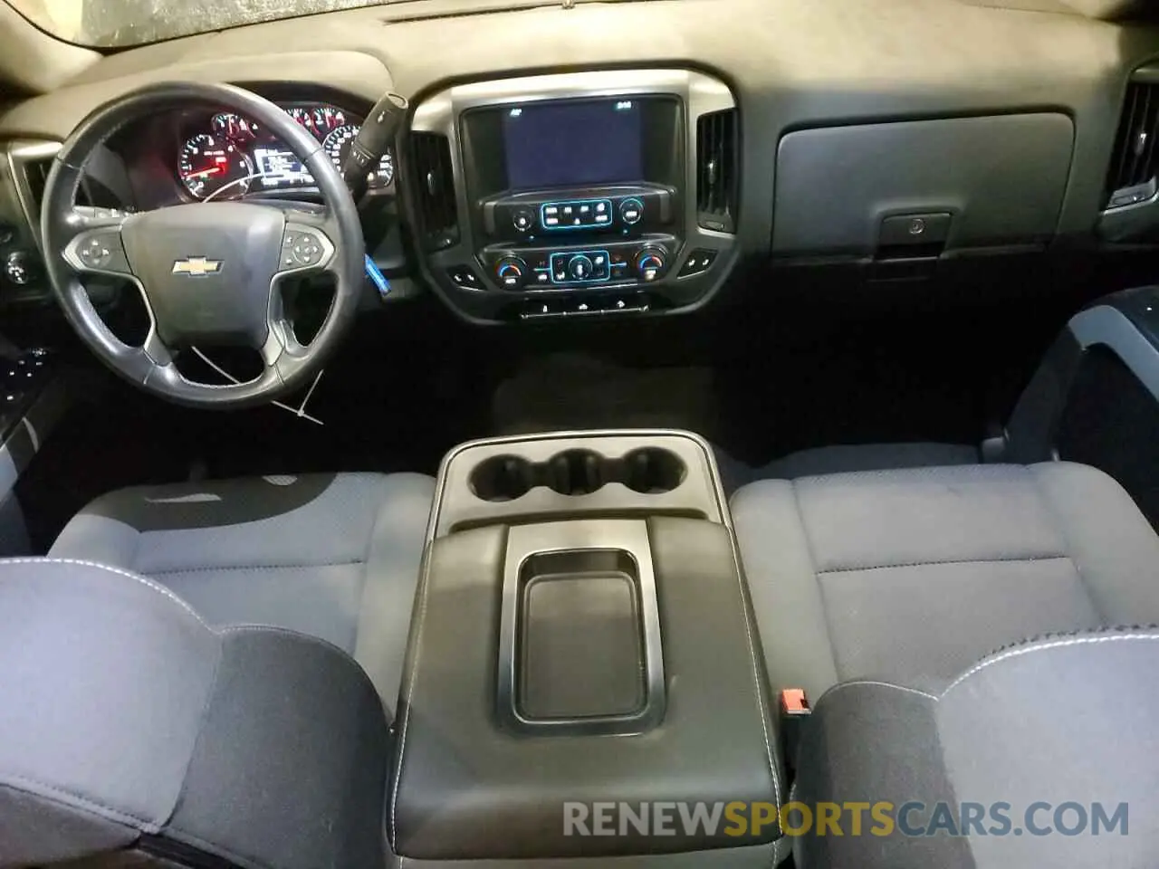 8 Photograph of a damaged car 2GCVKPEC6K1109176 CHEVROLET All Models 2019