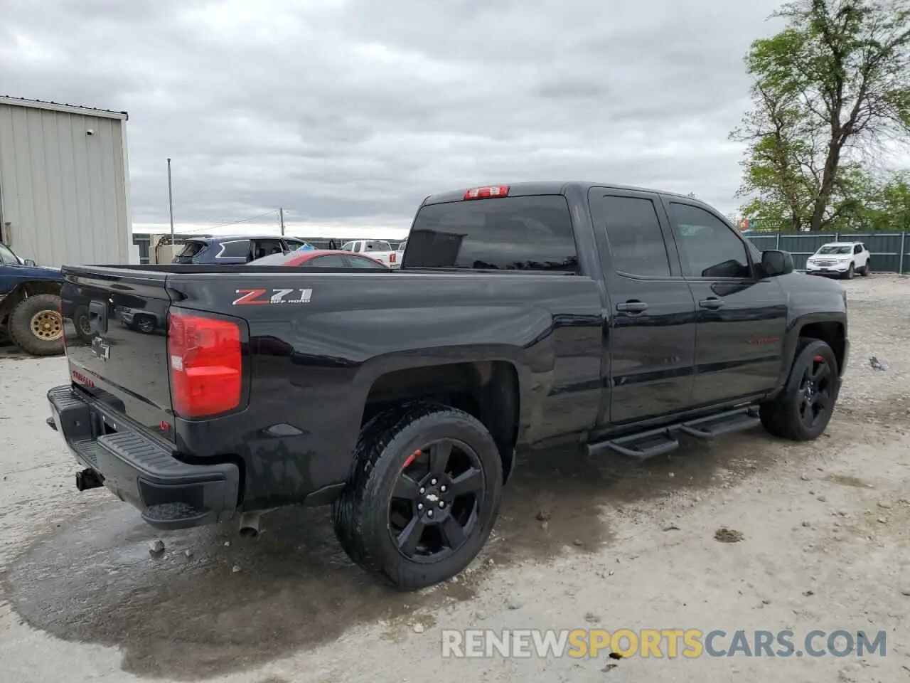 3 Photograph of a damaged car 2GCVKPEC6K1172049 CHEVROLET ALL Models 2019